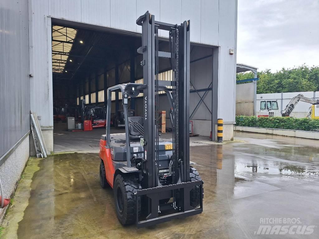 Toyota 52-2 FD JF 35 Diesel Forklifts