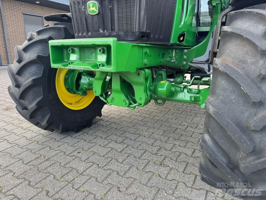 John Deere 6120 M Tractors