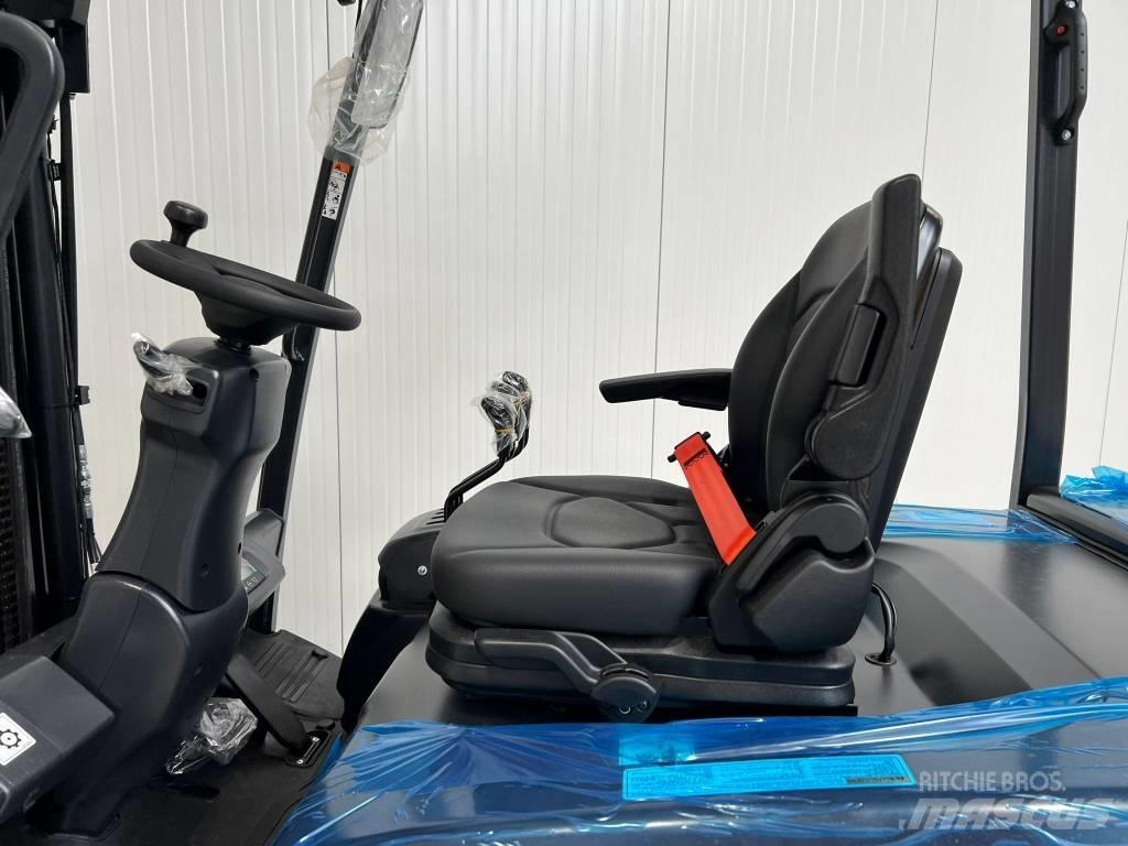 Bobcat B30X-7 PLUS Electric Forklifts