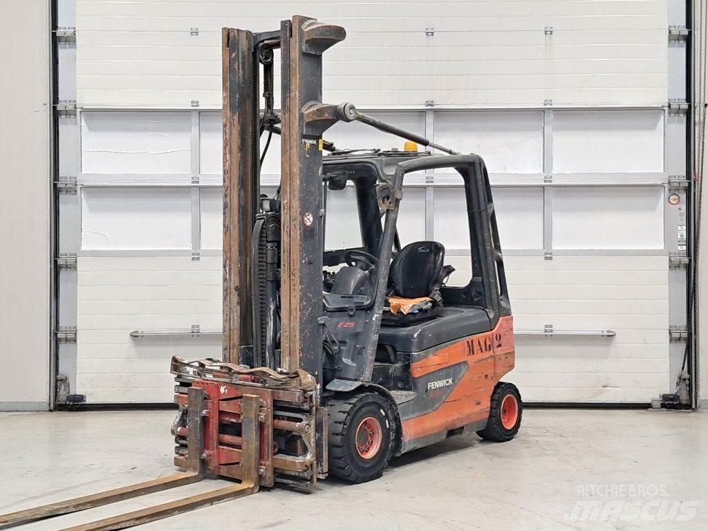 Linde E25-01 Electric Forklifts
