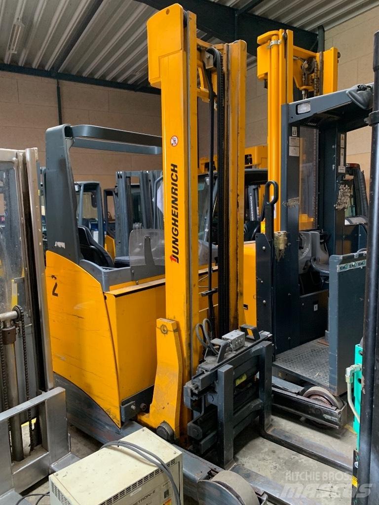 Jungheinrich ETV 216 Reach trucks