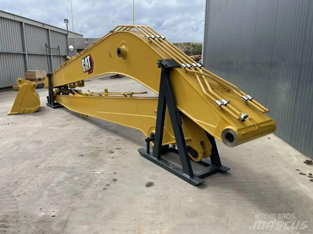 CAT 320 GC 18m Set Backhoes