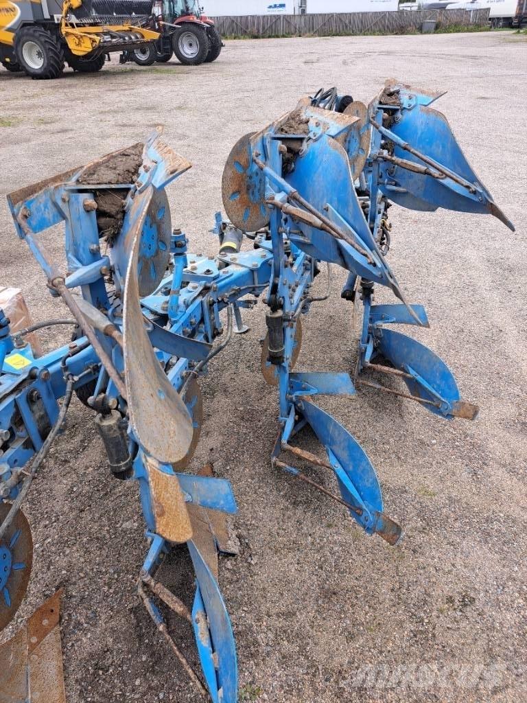 Lemken Vari-Opal 8 Reversible ploughs