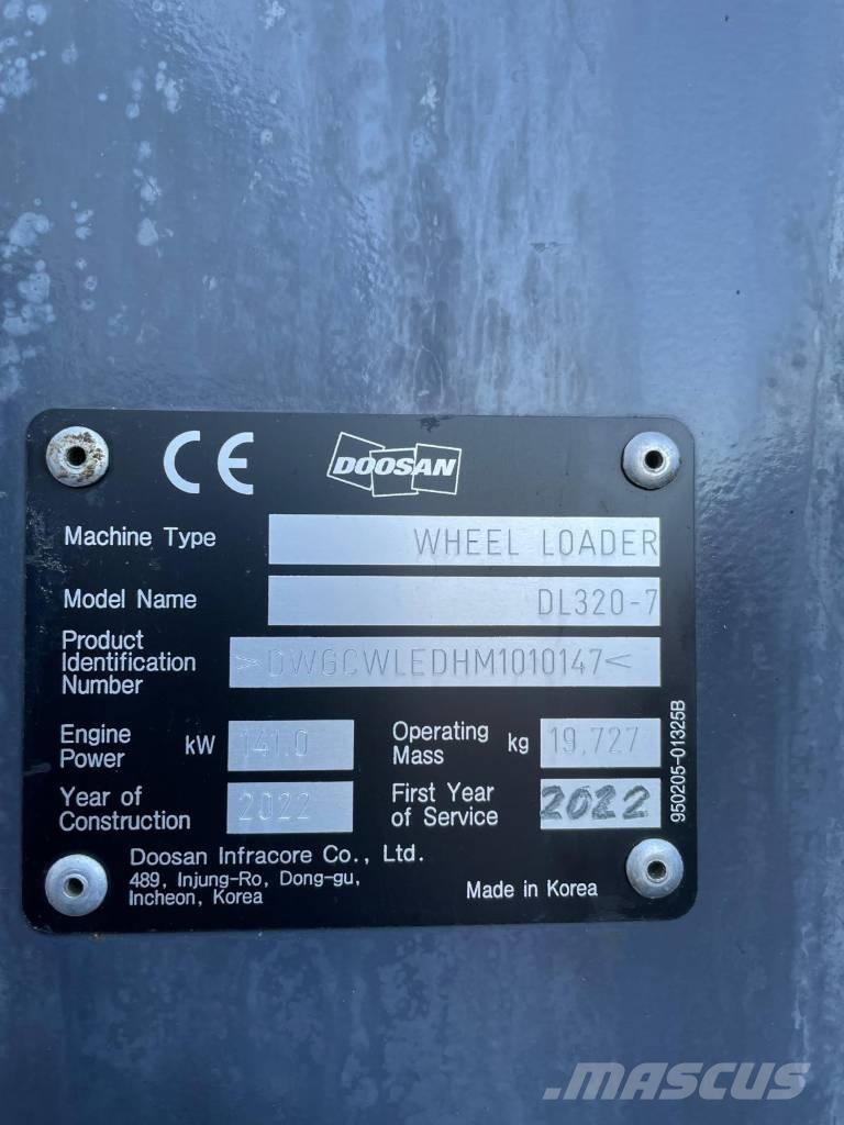 Doosan DL 320-7 Wheel Loaders