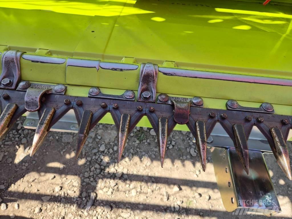 CLAAS Vario 770 Combine Attachments