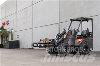 Cast 830D CARBON Mini Loader