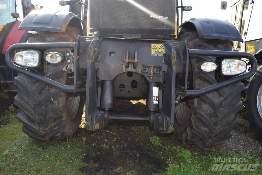 JCB Fastrac 8250 Tractors