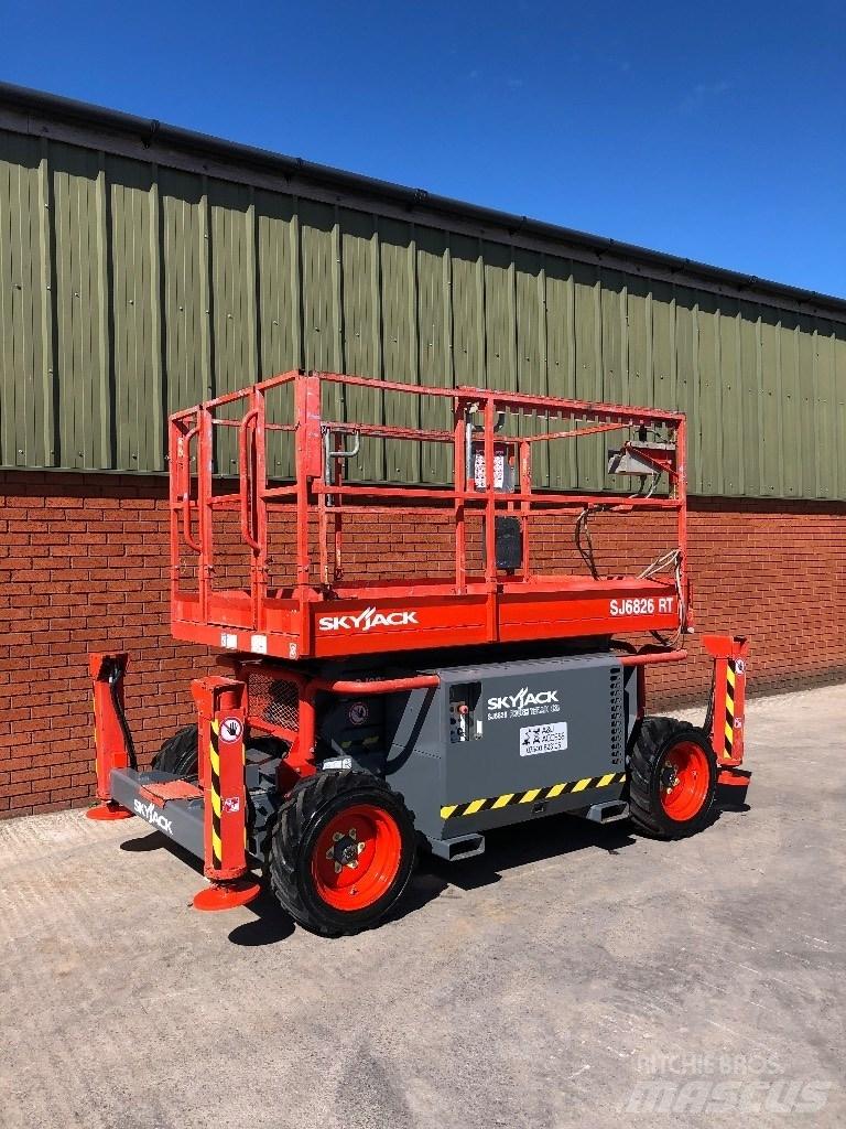 SkyJack SJ 6826 RT Scissor Lifts