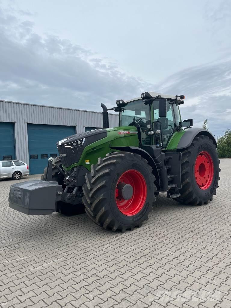 Fendt 1050 Tractors