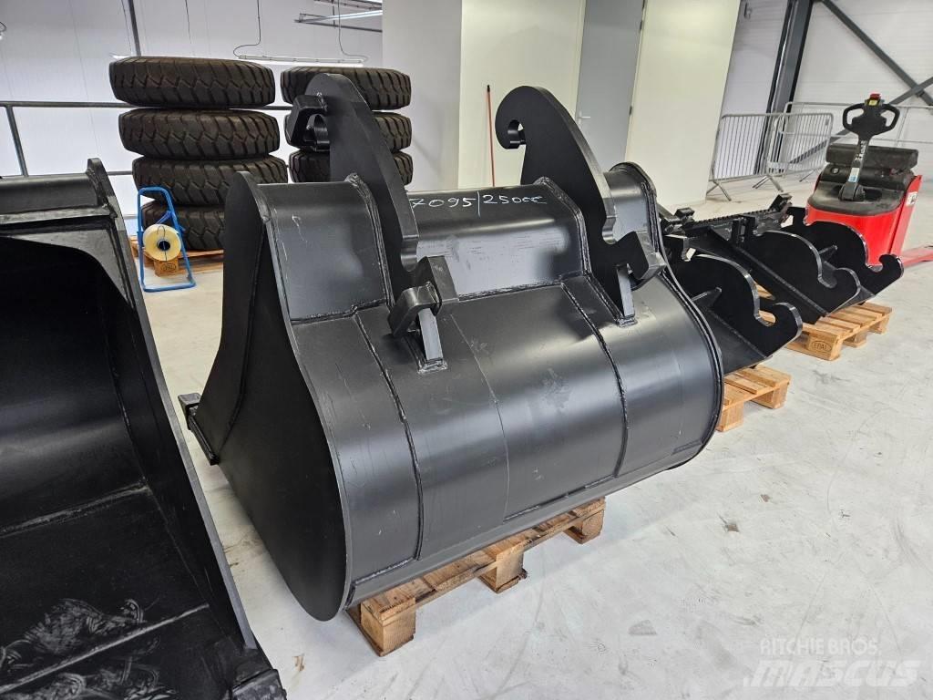 HP DPL1200 - CW40 Buckets