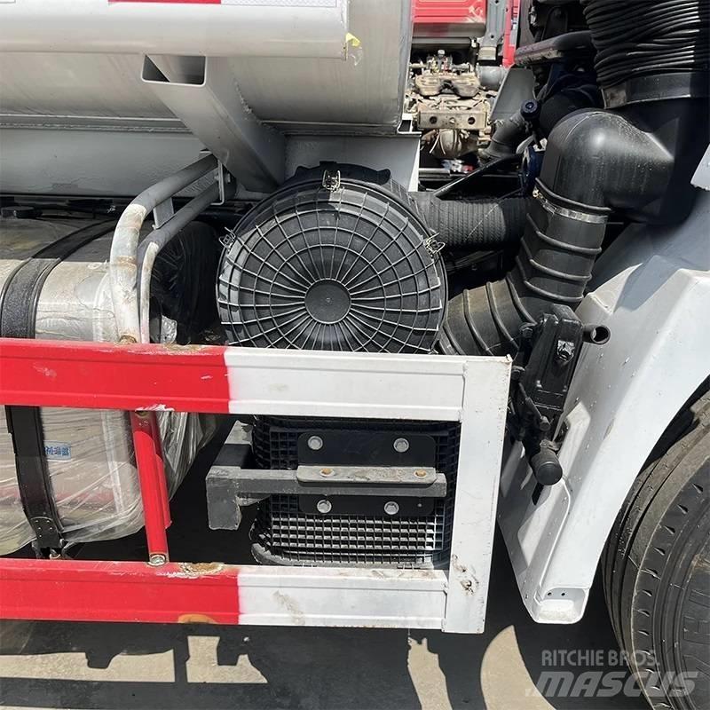 Shacman F 3000 Tank Trucks