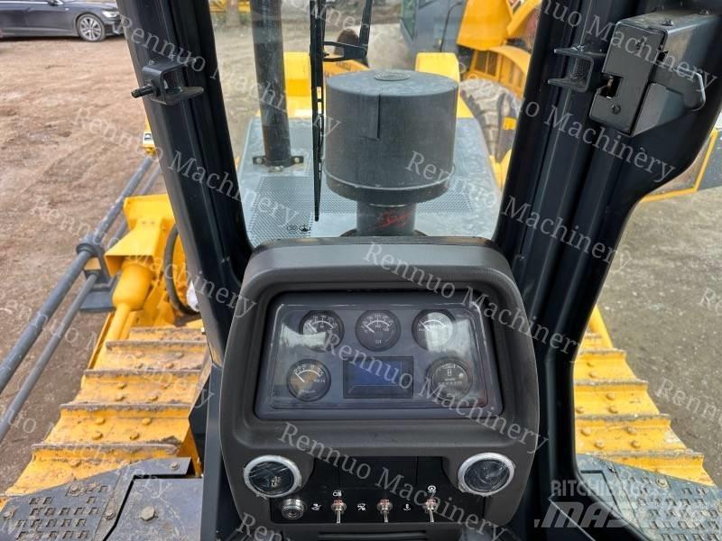 Shantui SD 16 Crawler dozers
