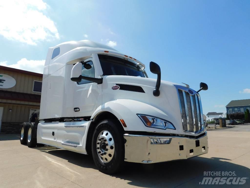 Peterbilt 579 Conventional Trucks / Tractor Trucks