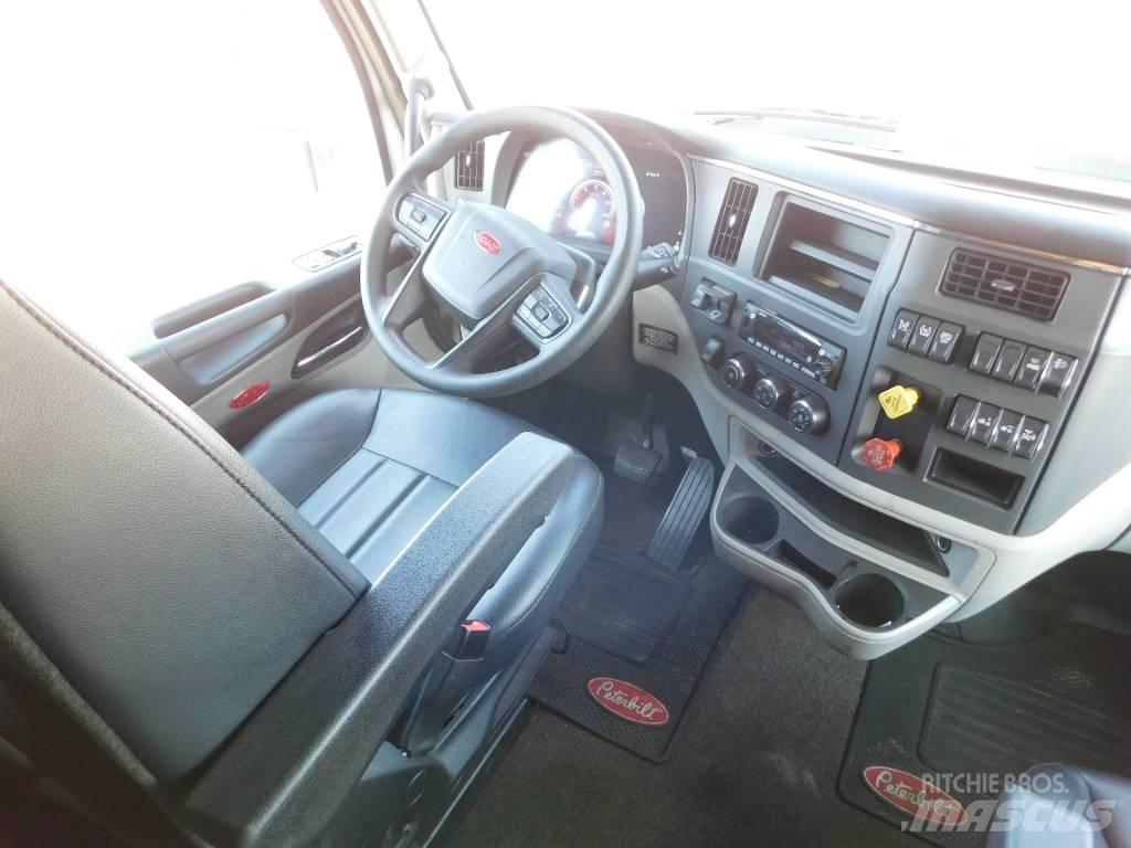 Peterbilt 579 Conventional Trucks / Tractor Trucks