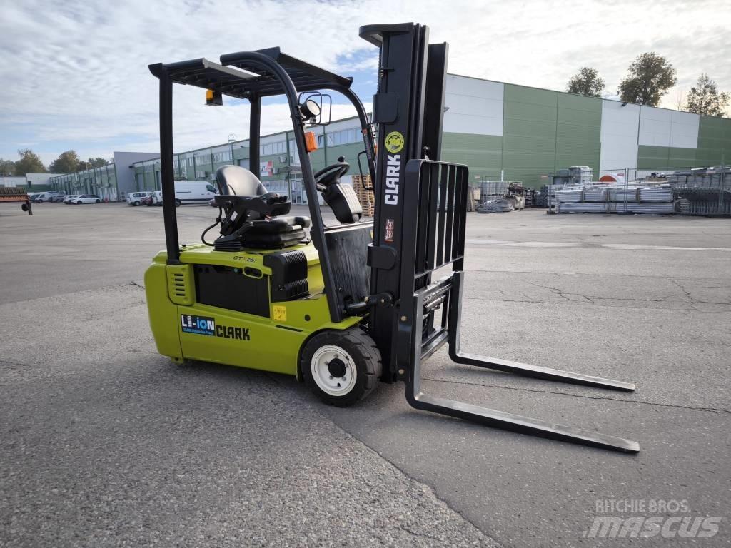 Clark GTX20s Electric Forklifts