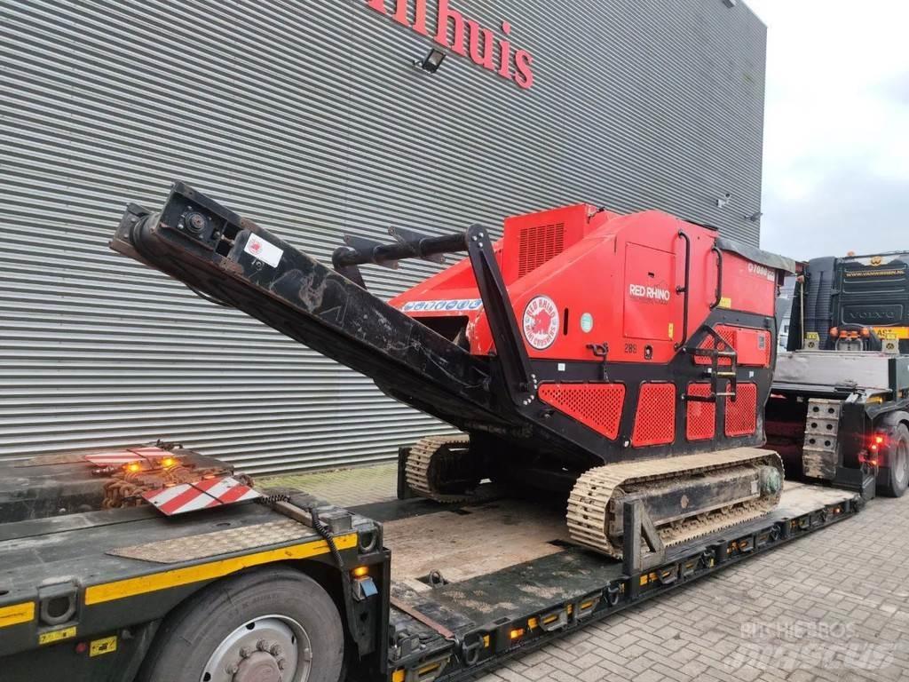 Red Rhino 7000 Mobile crushers