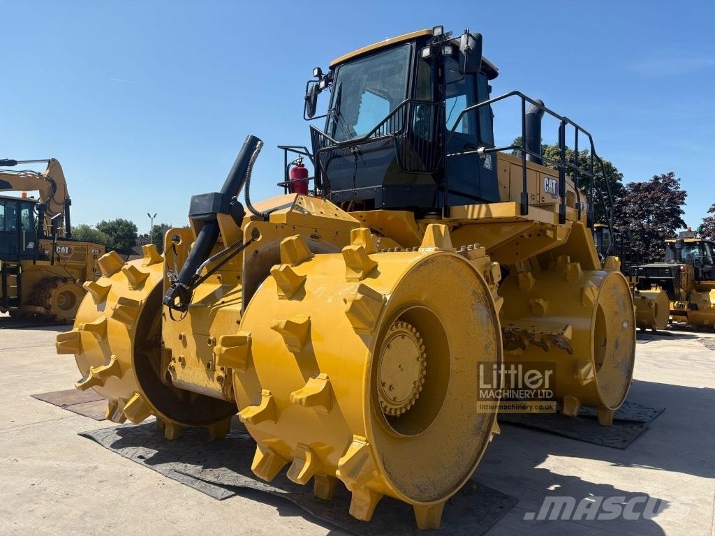 CAT 826 Landfill compactors
