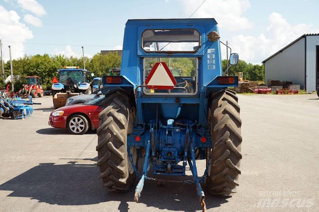 Ford 4000 - Traktor Tractors
