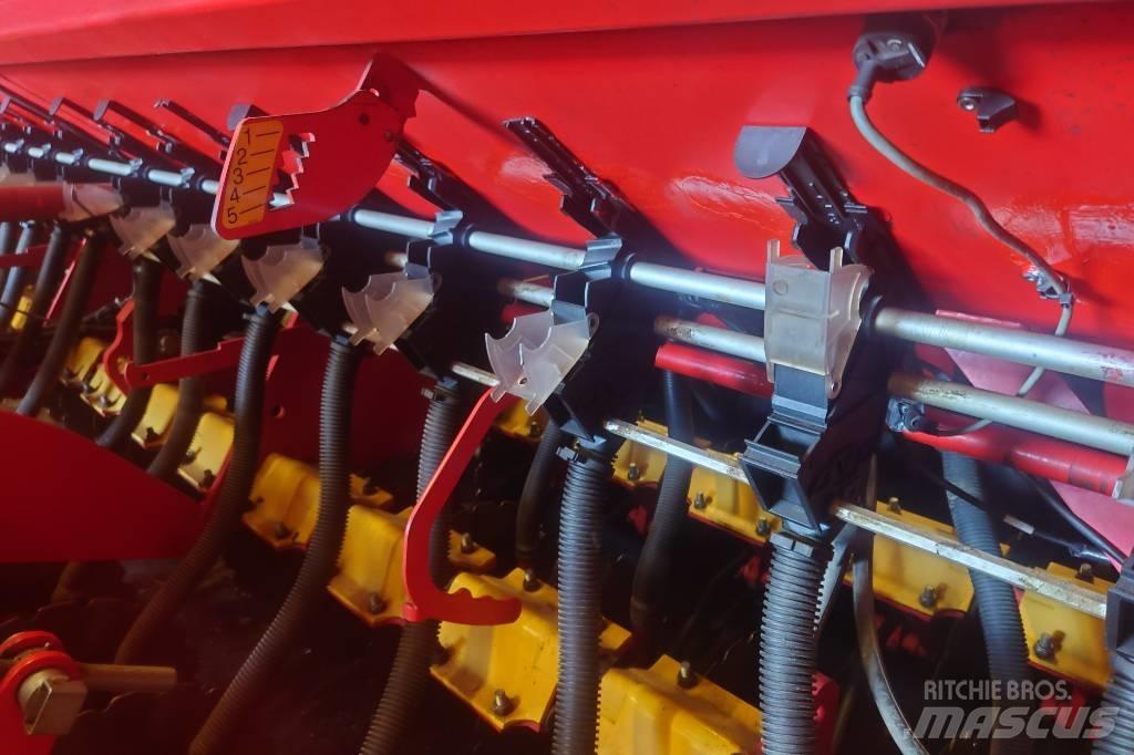 Väderstad 400C Drills