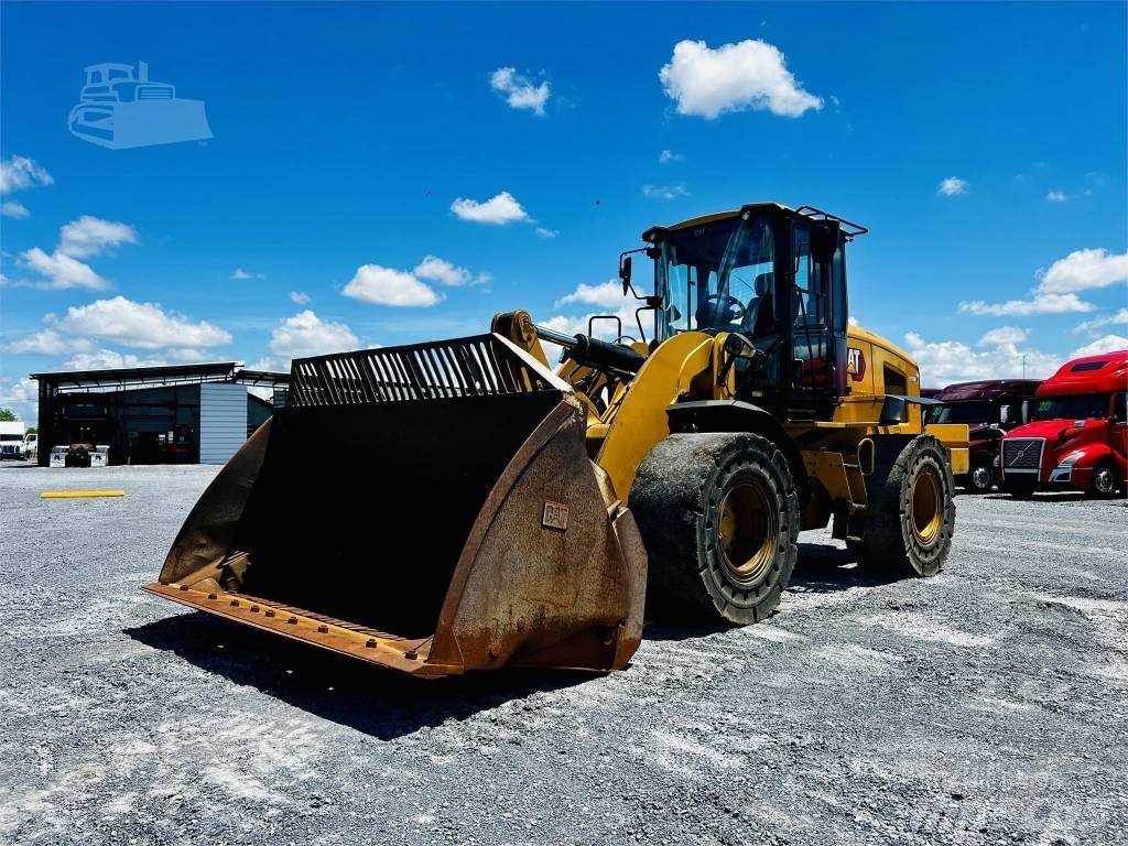 CAT 938 M Wheel Loaders