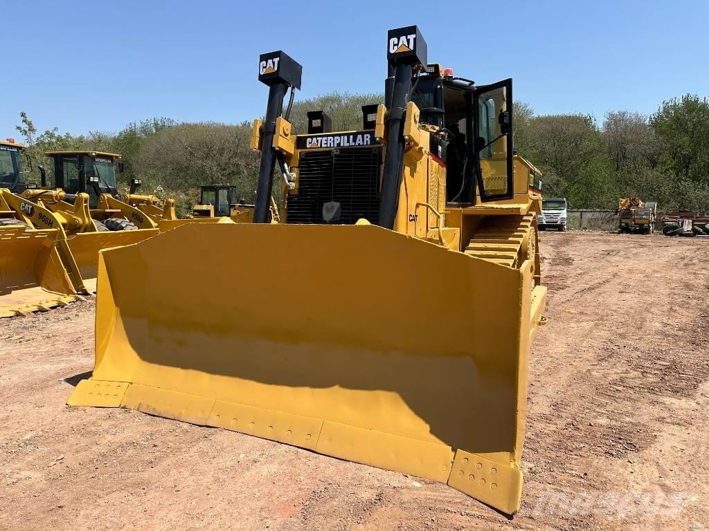 CAT D8R Crawler dozers