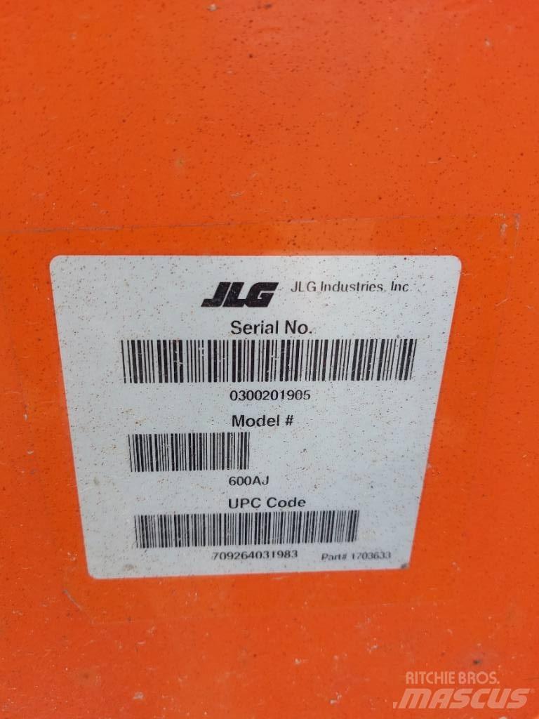 JLG 600AJ Articulated boom lifts