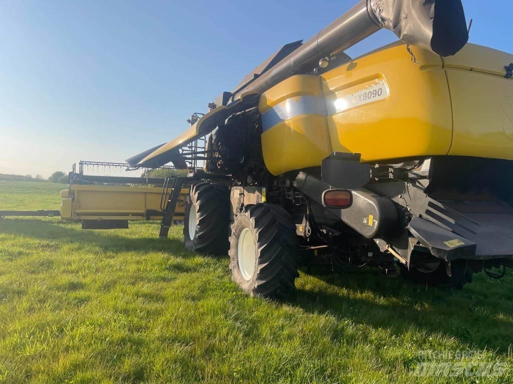 New Holland CX 8090 Combine Harvesters