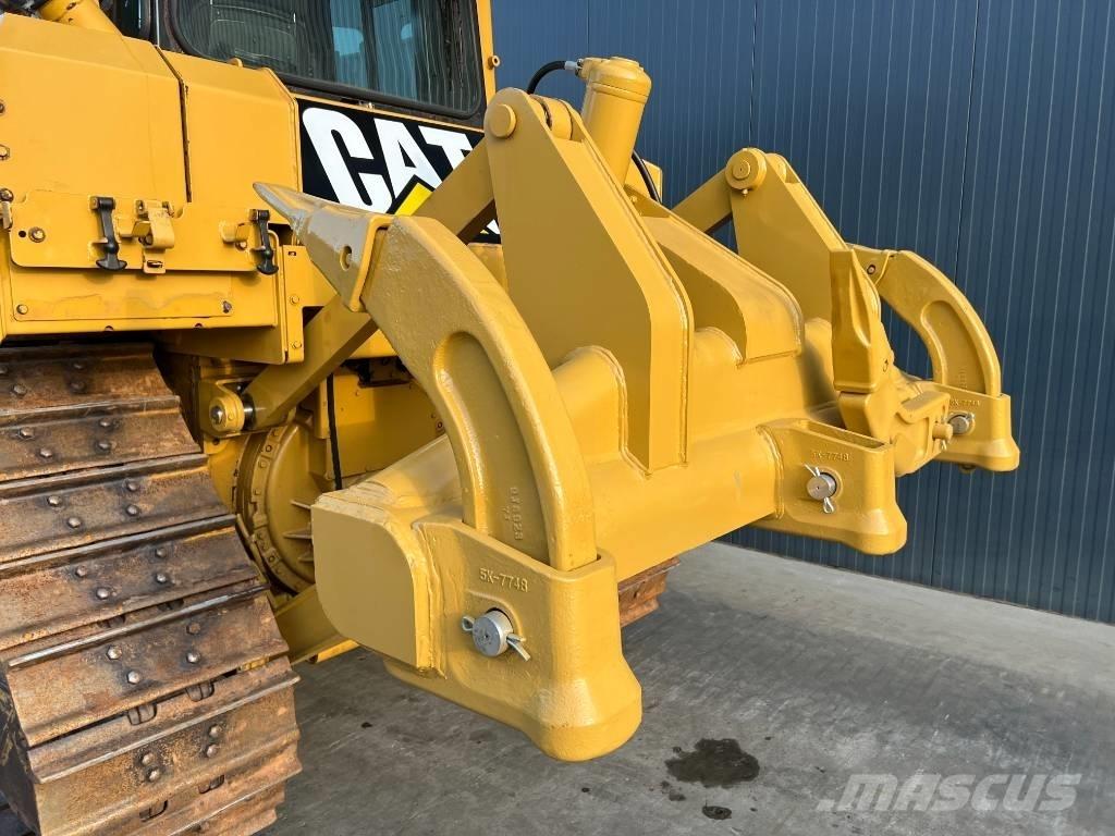 CAT D6T XL Crawler dozers
