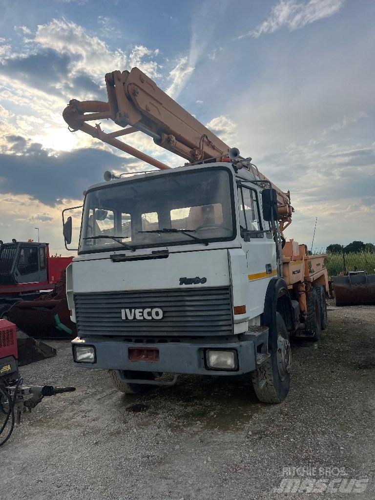 Iveco 330-36 H Dump Trucks