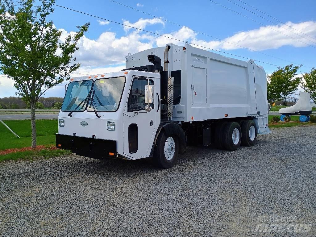  Crane Carrier LE Garbage Trucks / Recycling Trucks