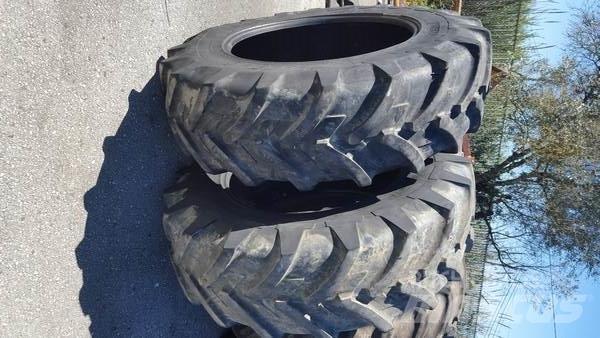  Pneus 16.9R34 Tires, wheels and rims
