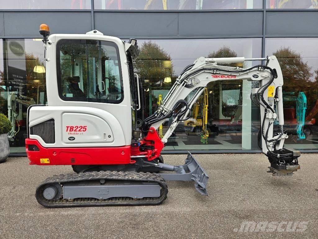 Takeuchi TB 225 Mini Excavators <7t (Mini Diggers)