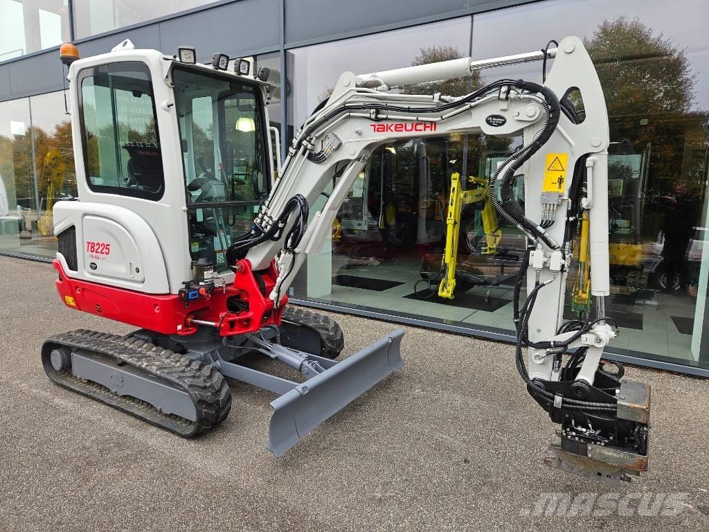 Takeuchi TB 225 Mini Excavators <7t (Mini Diggers)