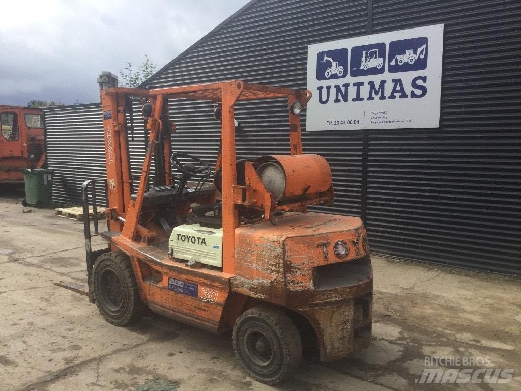 Toyota FG 30 LPG trucks