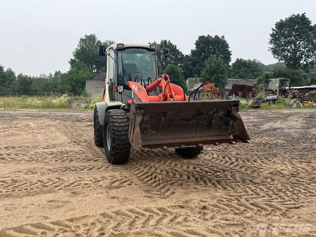 Atlas AR 80 Wheel Loaders