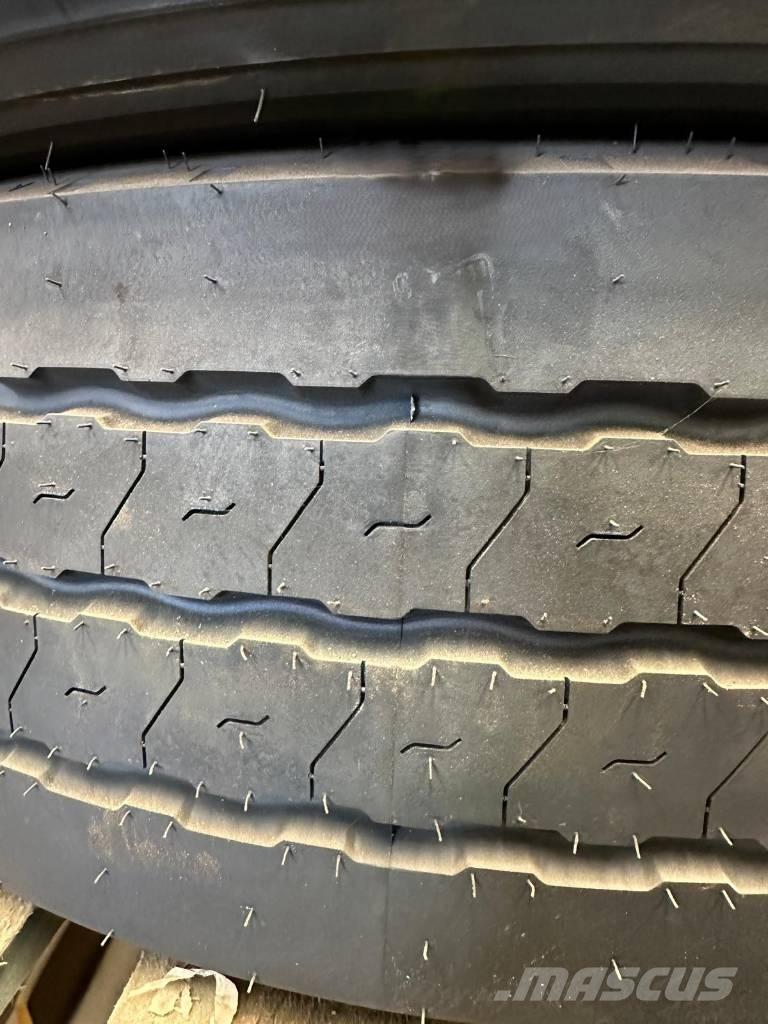 Goodyear 245/70R17 Tires, wheels and rims