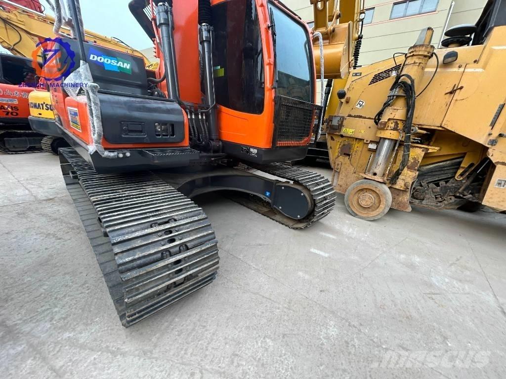 Doosan DX 150 Mini excavators  7t - 12t