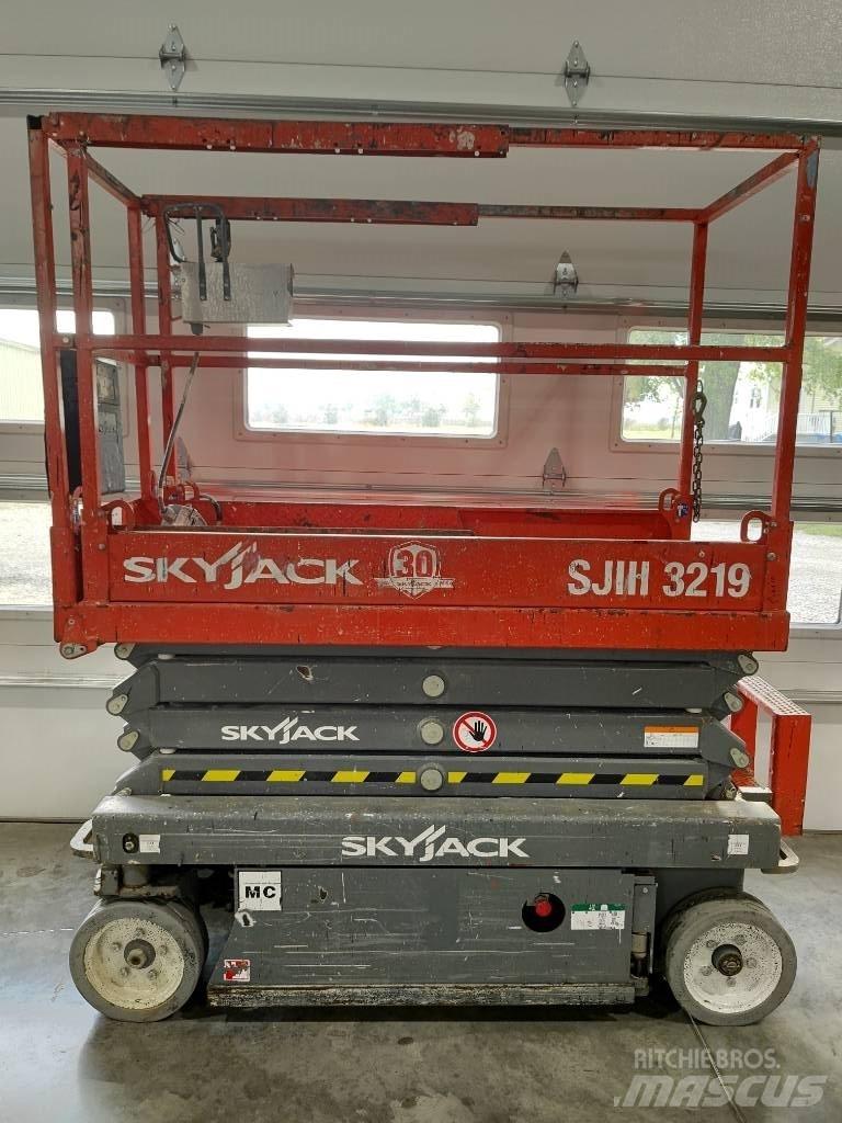 SkyJack SJ III 3219 Scissor Lifts