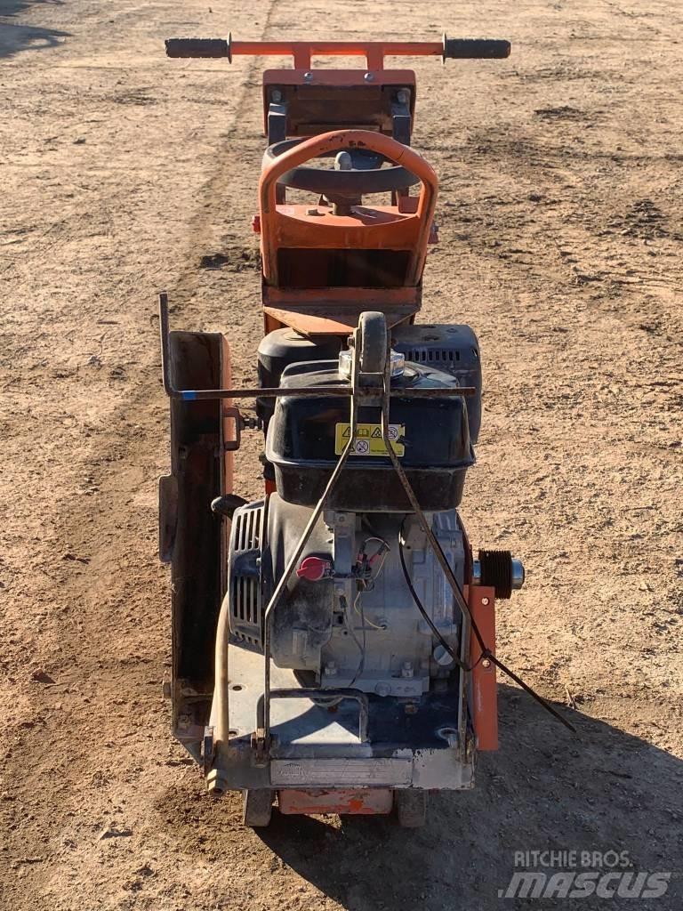 Norton Clipper CS451 Asphalt Splitting Equipment