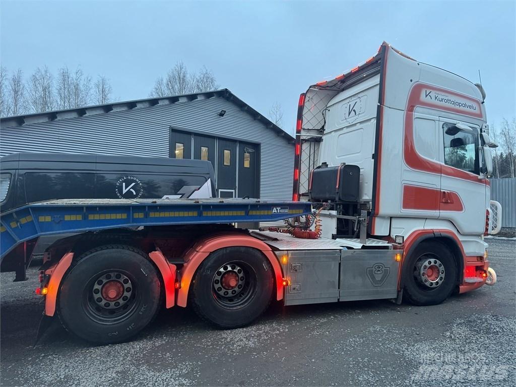 Scania R 730 Conventional Trucks / Tractor Trucks