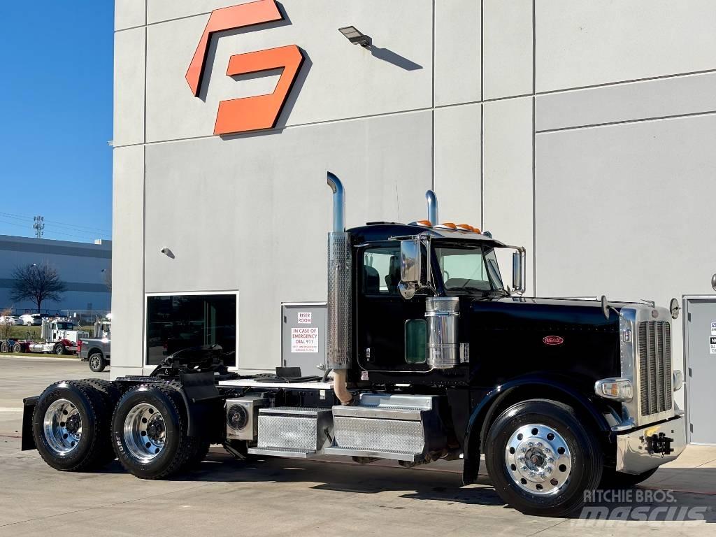 Peterbilt 389 Conventional Trucks / Tractor Trucks