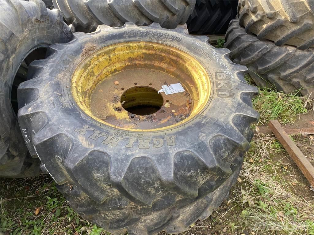  380/85R30 Tires, wheels and rims
