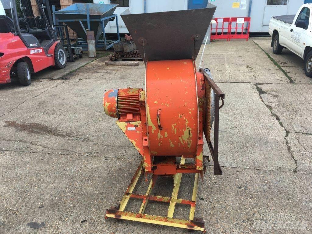  GRAIN THROWER Farm Equipment - Others