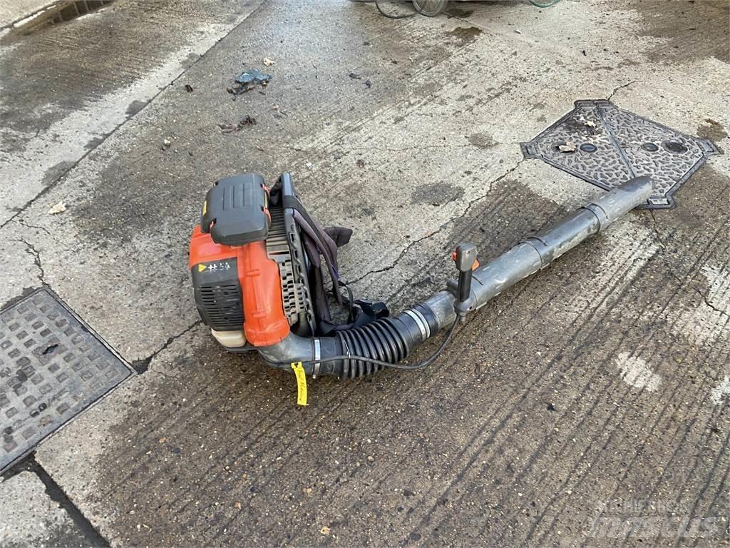 Husqvarna 570BTS Farm Equipment - Others
