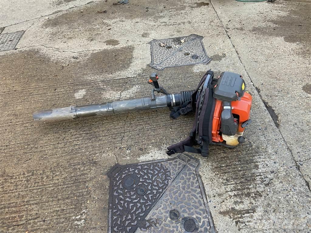 Husqvarna 570BTS Farm Equipment - Others