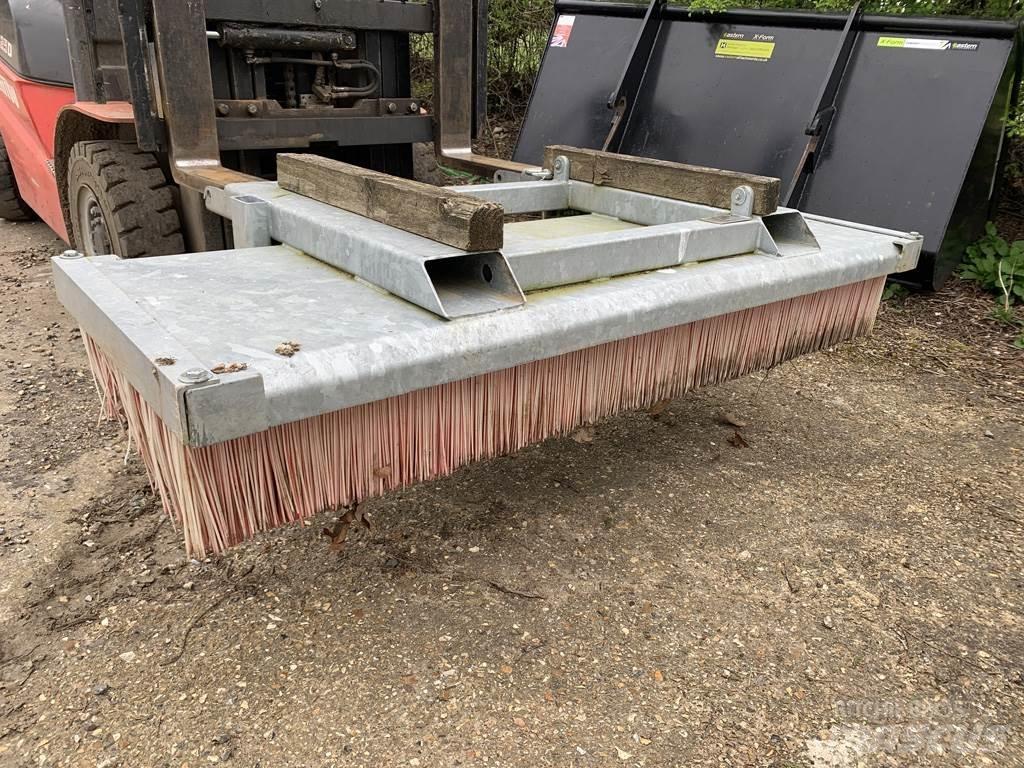 Jacobsen 6FT YARD Farm Equipment - Others