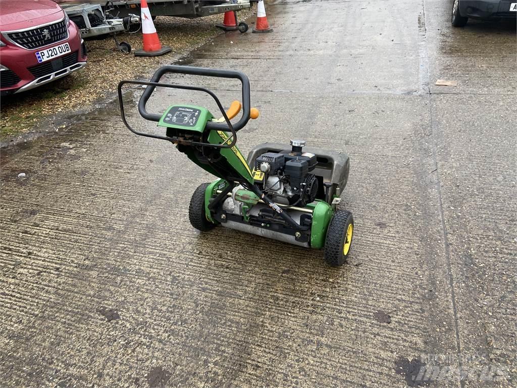 John Deere 220C Farm Equipment - Others
