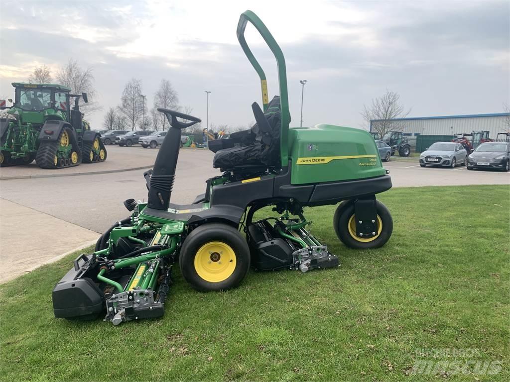 John Deere 2550 Farm Equipment - Others