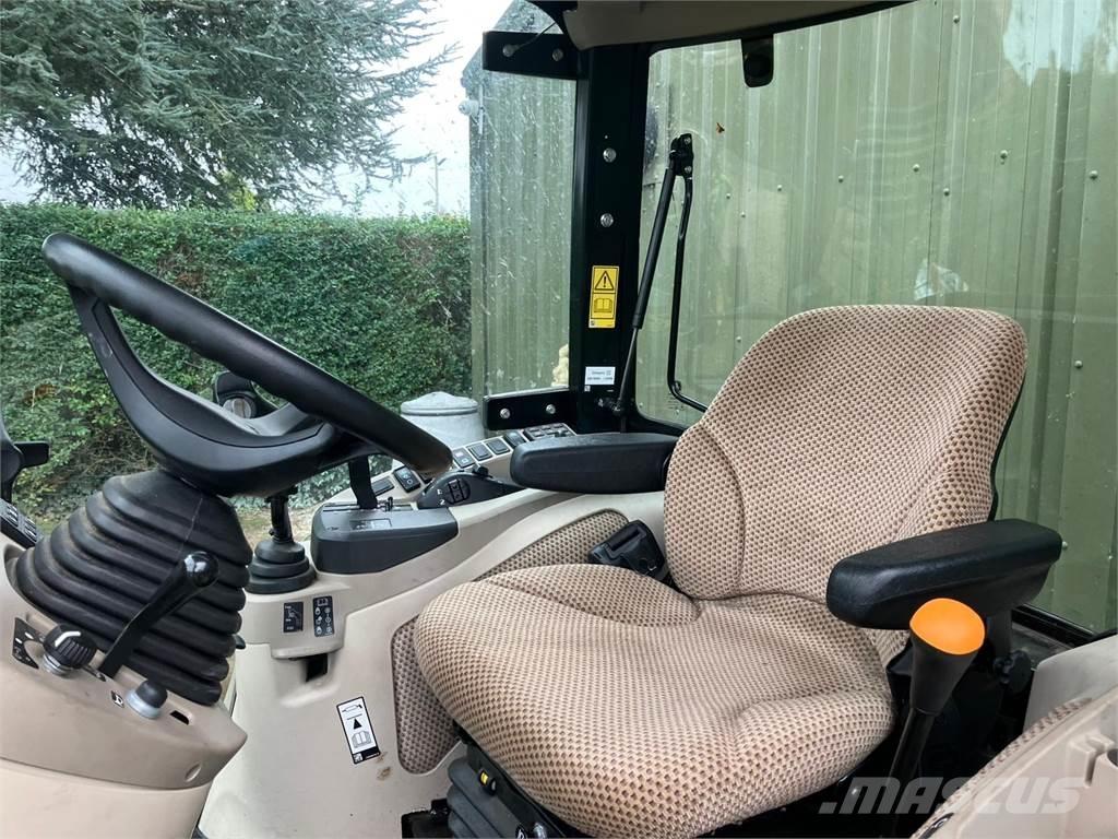 John Deere 4066R Compact tractors