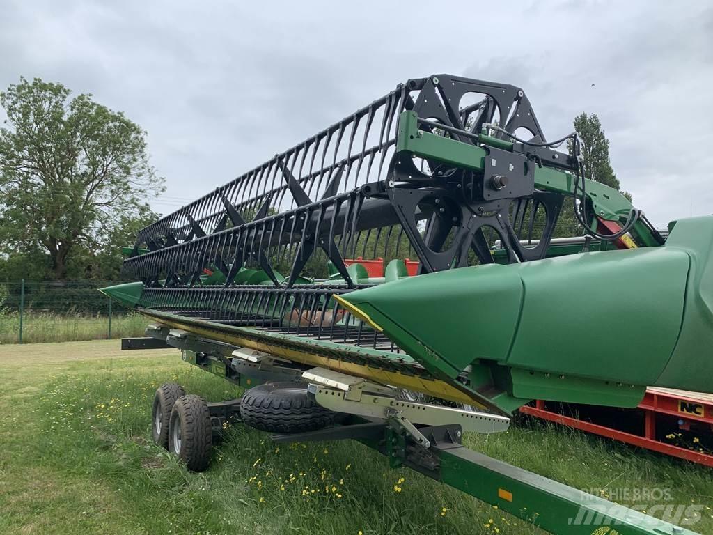 John Deere 725D Combine Harvesters